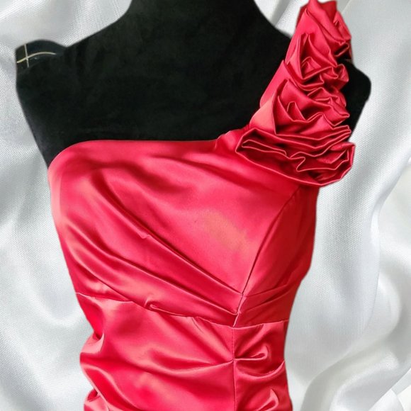 JUNO DRESS COLLECTION Evening Dress Size Med - Picture 2 of 10